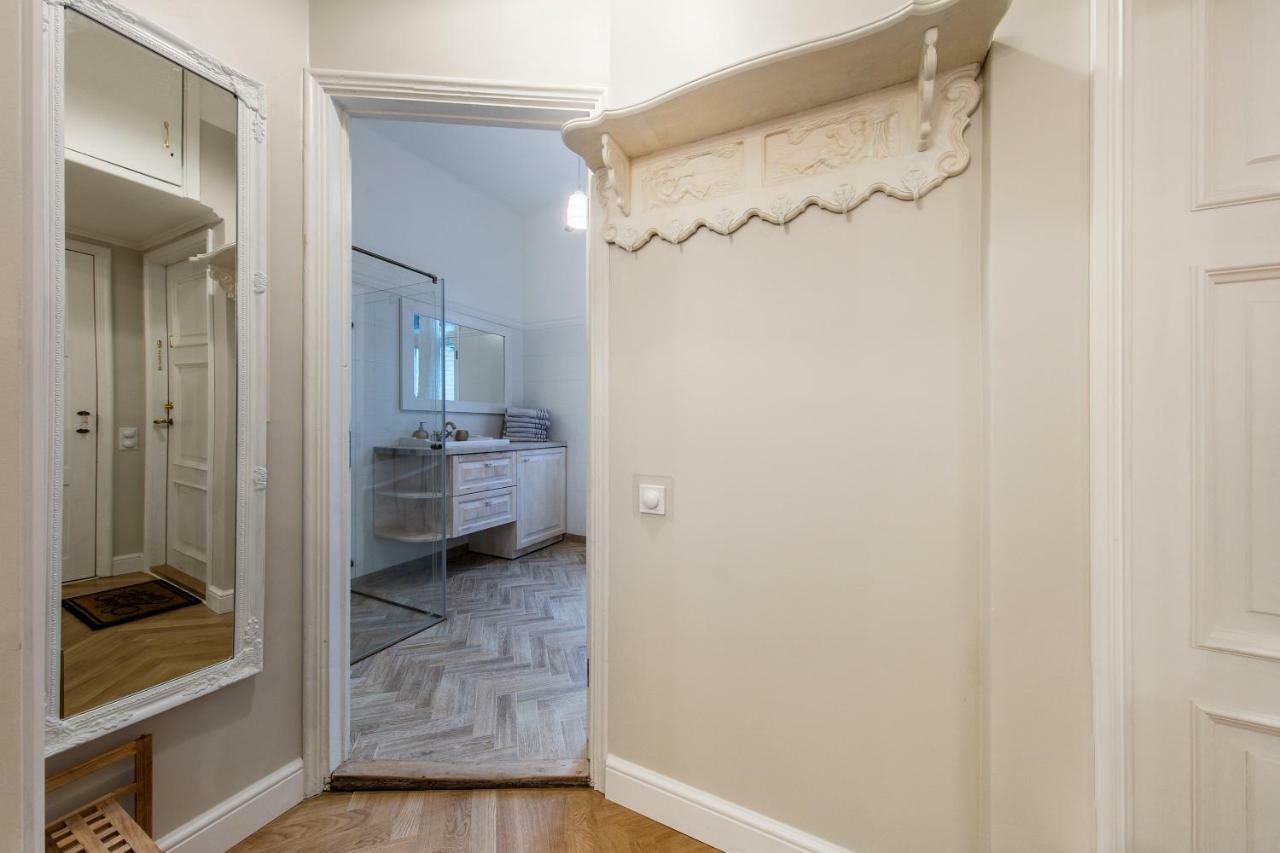 Modern History Apartment タリン エクステリア 写真