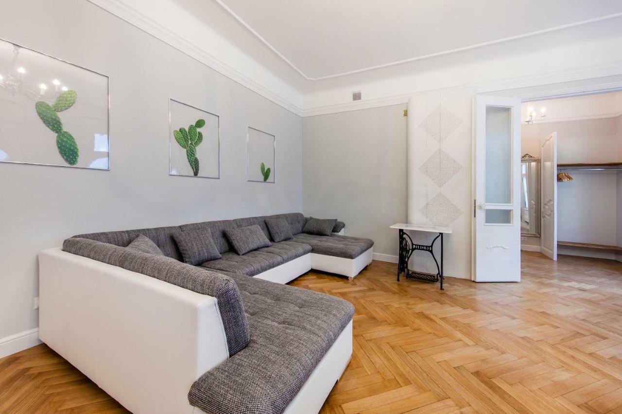 Modern History Apartment タリン エクステリア 写真
