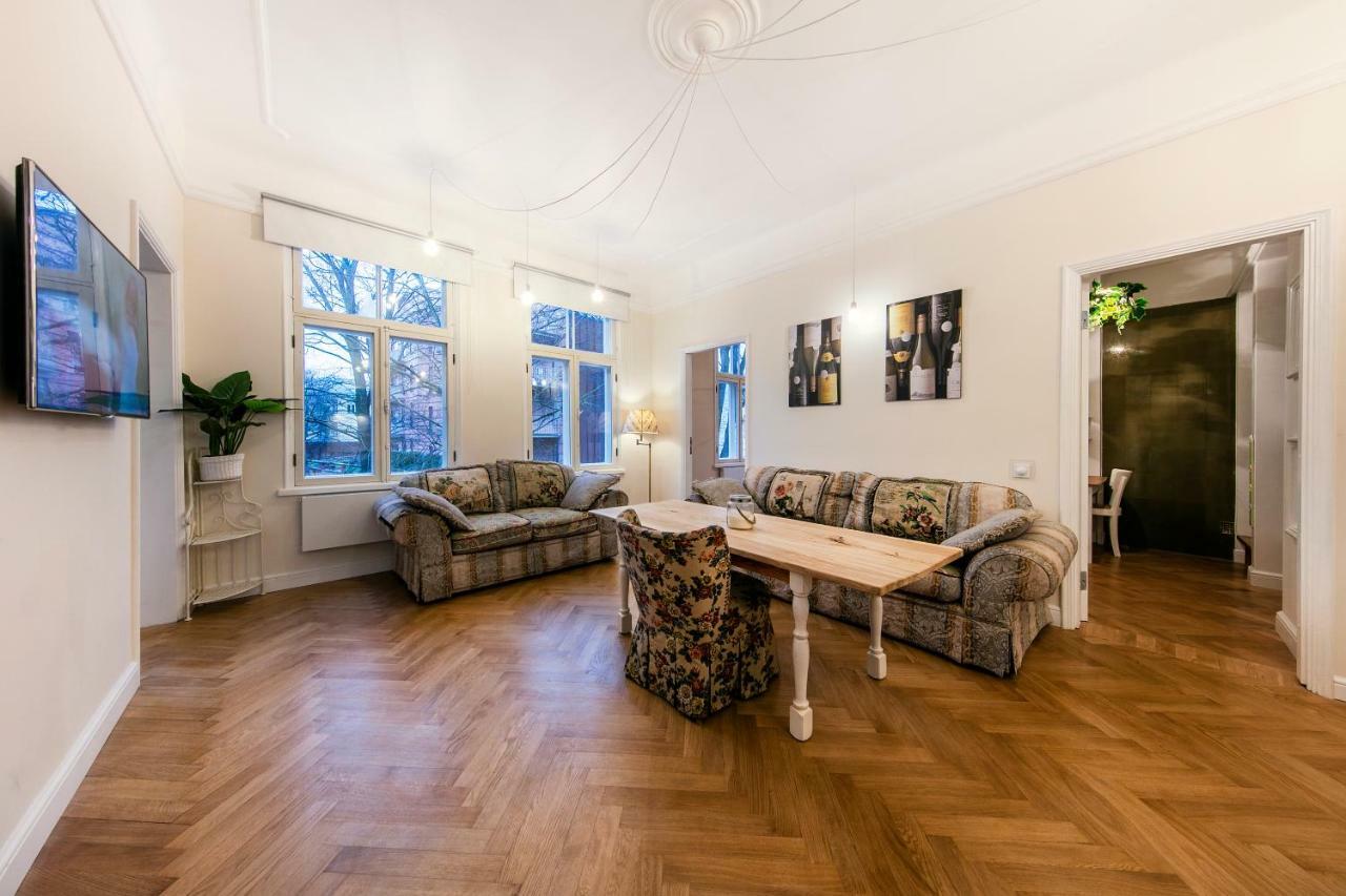 Modern History Apartment タリン エクステリア 写真
