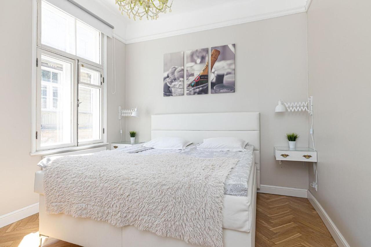 Modern History Apartment タリン エクステリア 写真