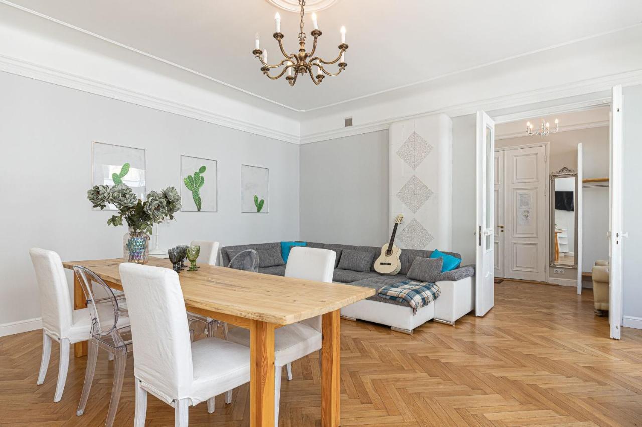 Modern History Apartment タリン エクステリア 写真